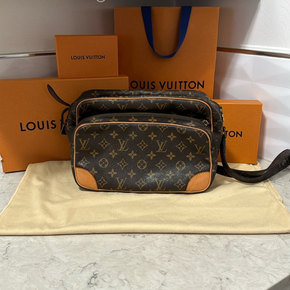 Louis Vuitton Vintage Nile Messenger Bag